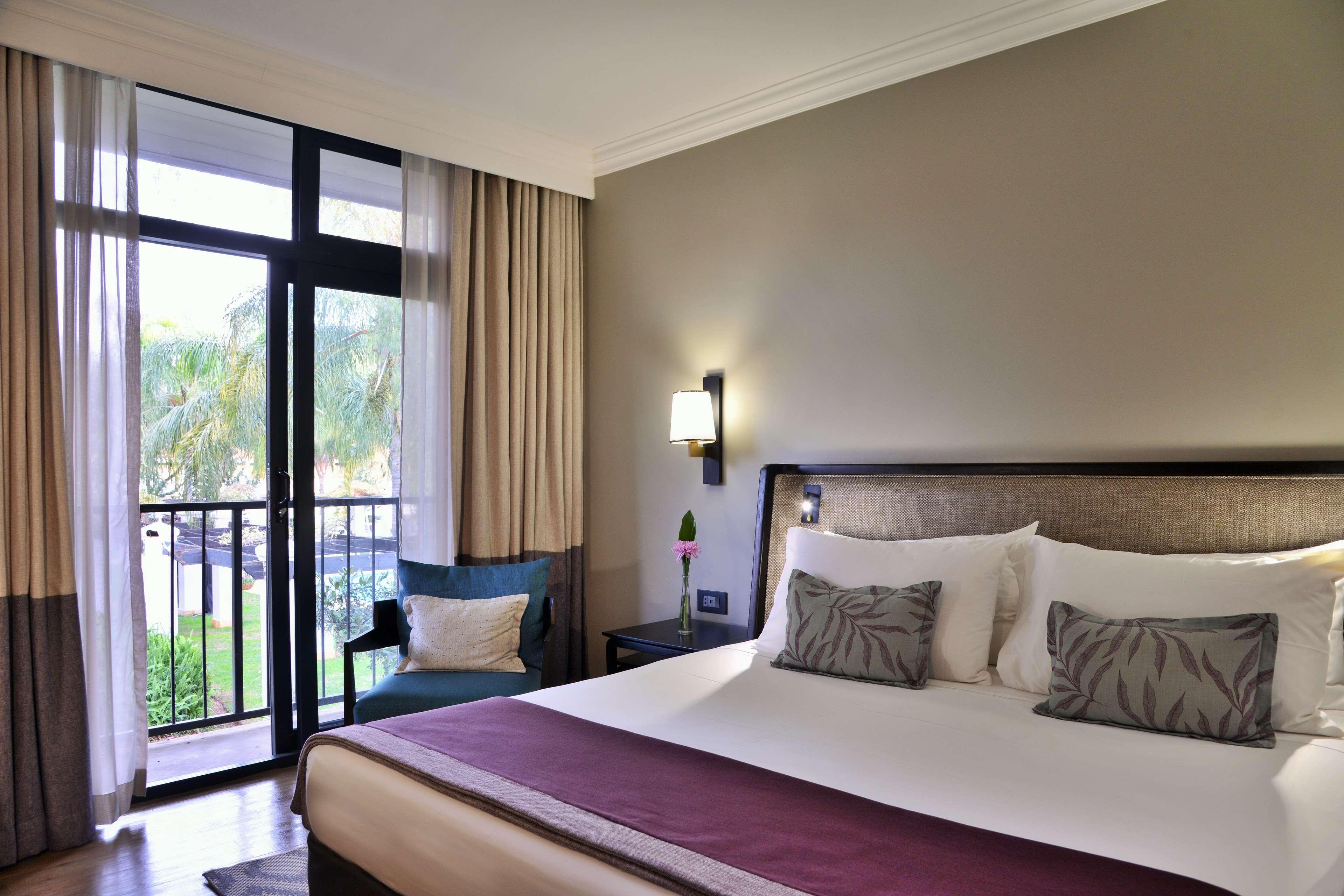 Avani Gaborone Resort & Casino Exterior foto